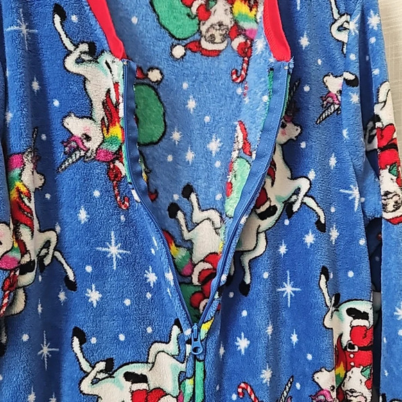 UNICORN ONESIE - Picture 5 of 14